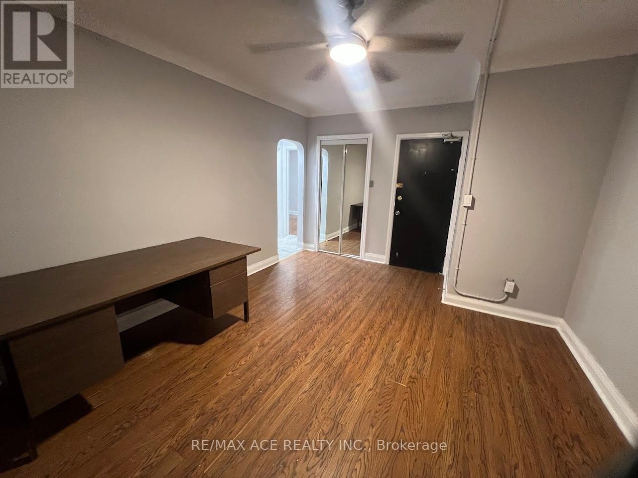 Multi-family at 2- 21 Towpath Road, Thorold (Thorold Downtown), Ontario - Photo 6 - RE/MAX Garden City Realty