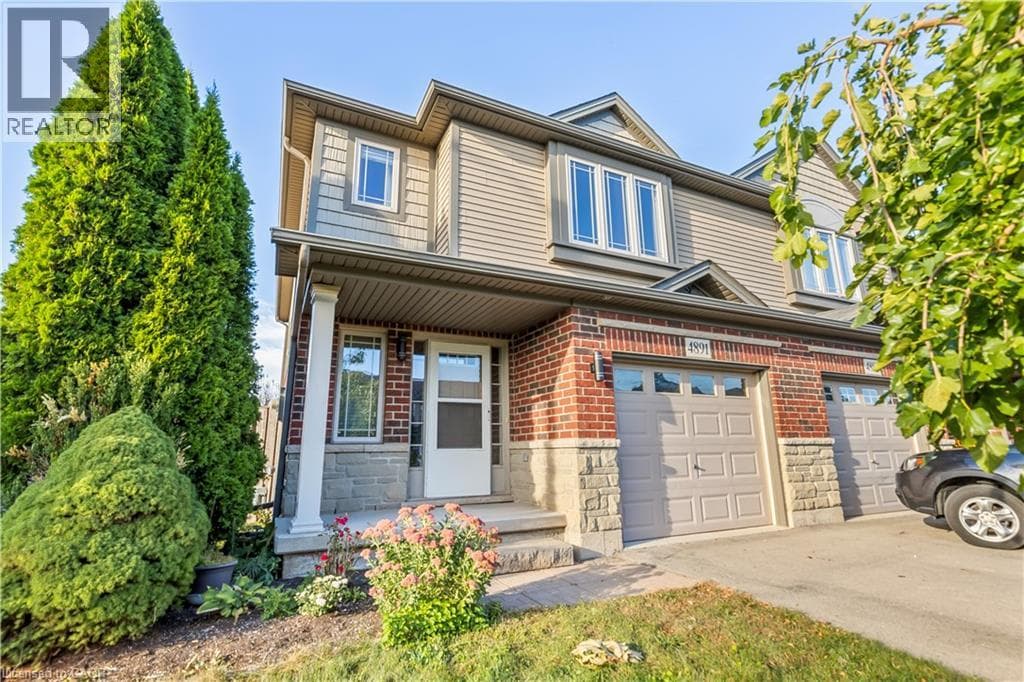 Single Family at 4891 ADAM Court, Beamsville, Ontario - Photo 3 - RE/MAX Garden City Realty
