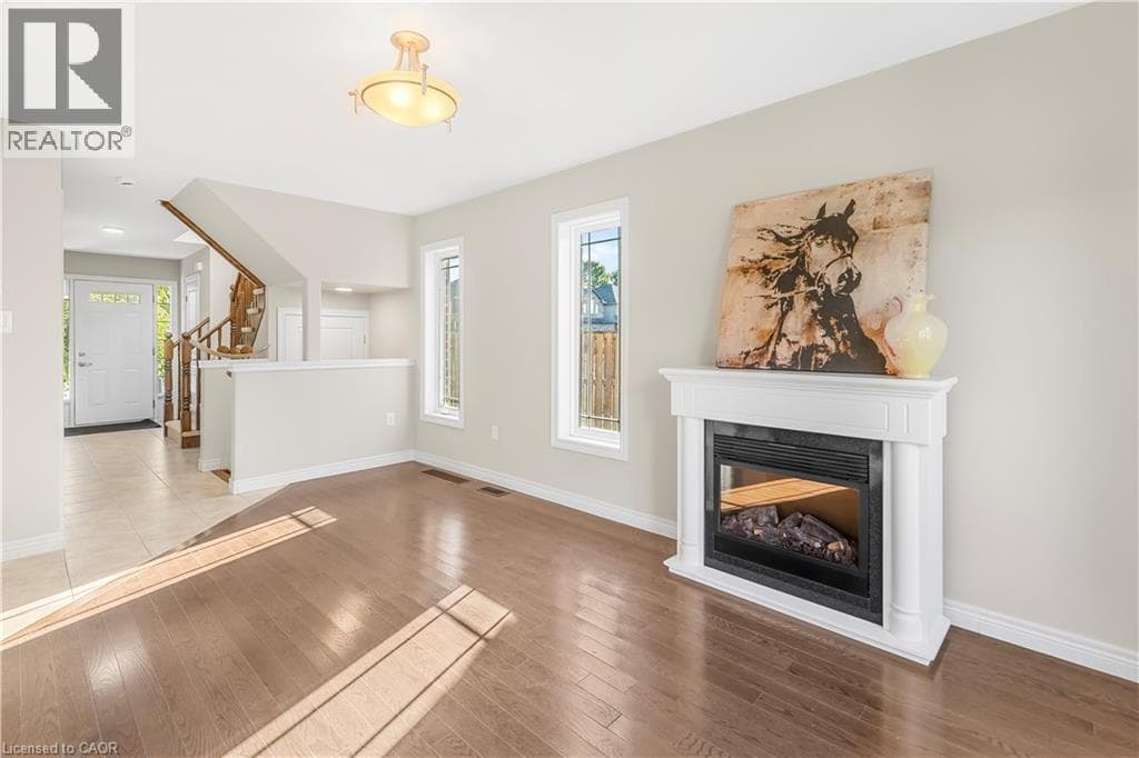 Single Family at 4891 ADAM Court, Beamsville, Ontario - Photo 5 - RE/MAX Garden City Realty