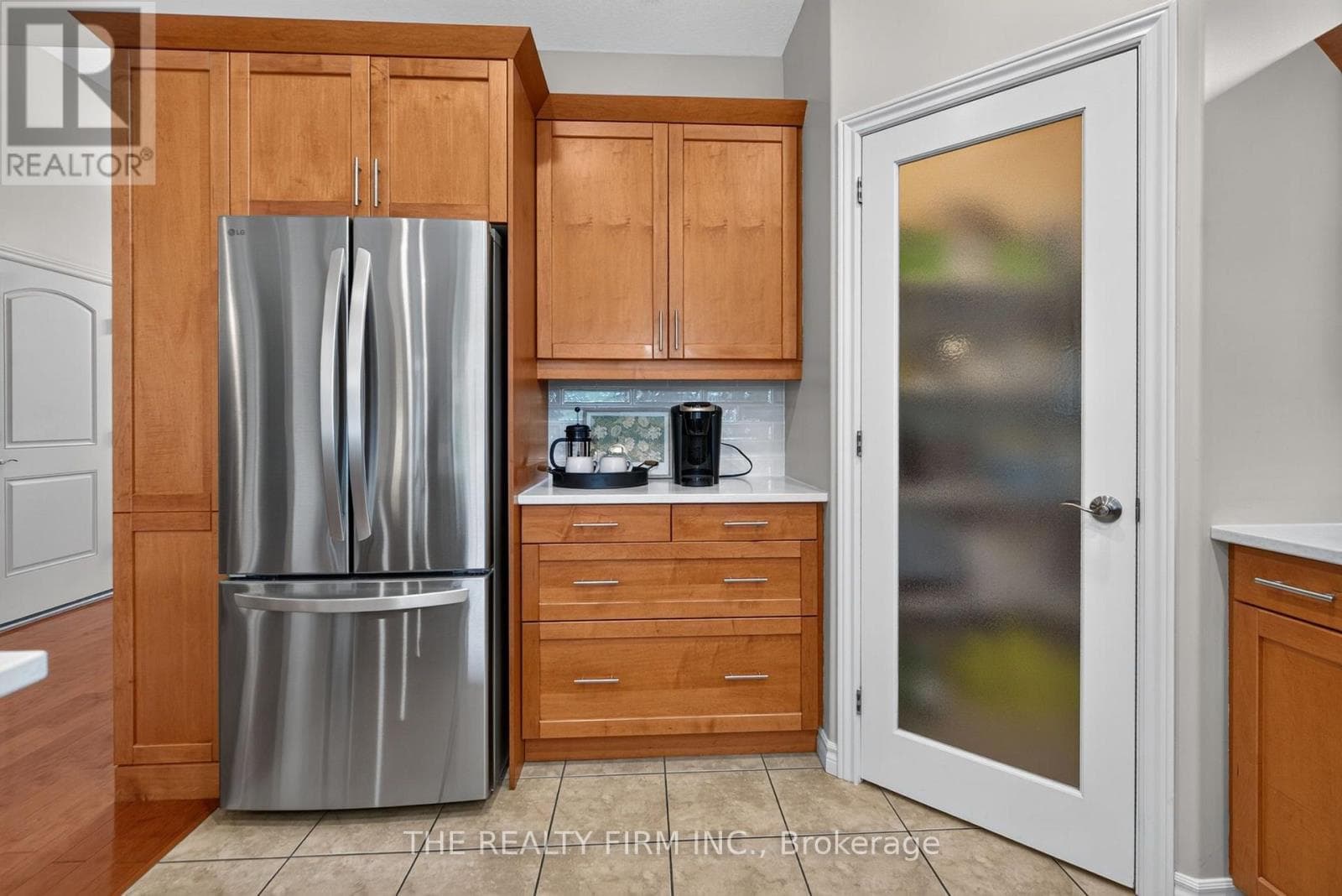 Single Family at 46 Ashwood Crescent, Middlesex Centre (Ilderton), Ontario - Photo 10 - RE/MAX Garden City Realty