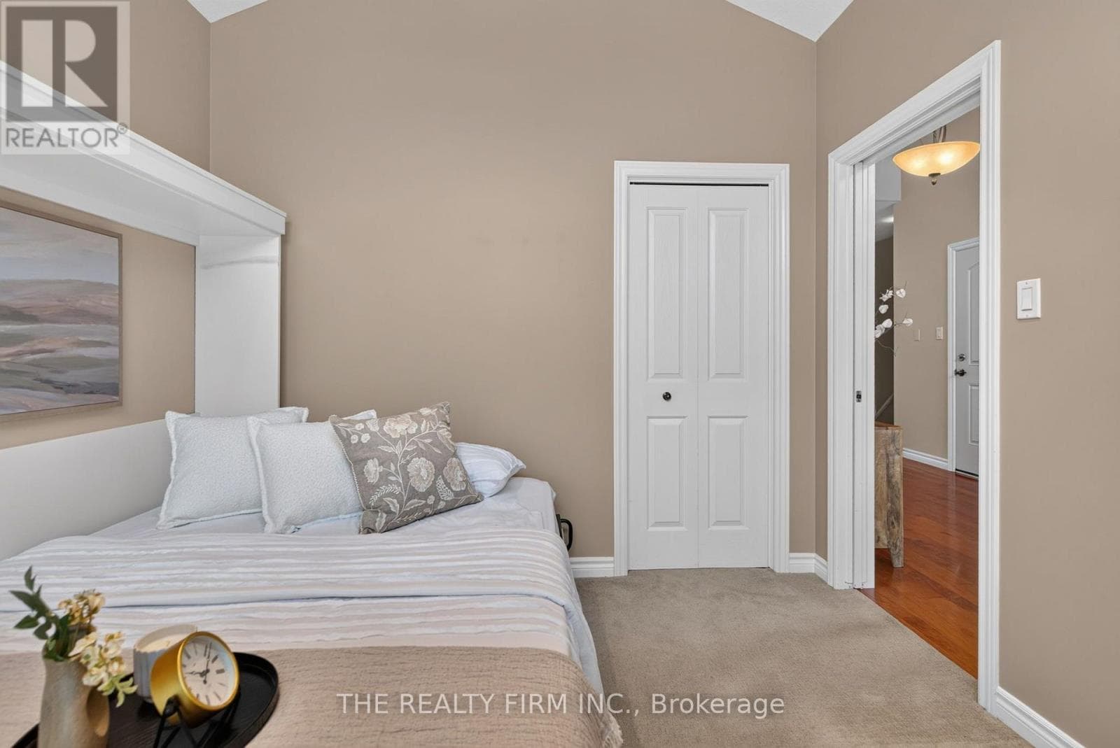 Single Family at 46 Ashwood Crescent, Middlesex Centre (Ilderton), Ontario - Photo 5 - RE/MAX Garden City Realty