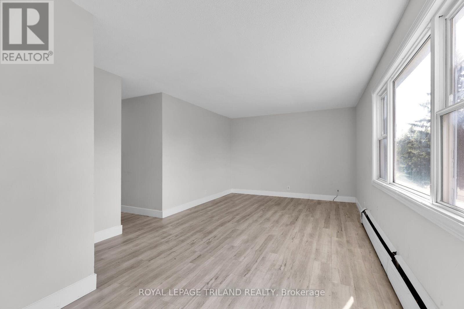 Multi-family at 4- 1566 Allen Place, London East (East H), Ontario - Photo 2 - RE/MAX Garden City Realty