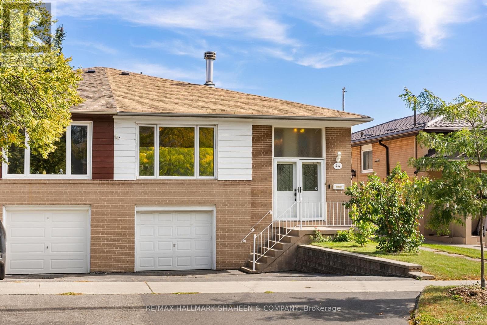 Single Family at 44 Elise Terrace, Toronto (Newtonbrook West), Ontario - Photo 2 - RE/MAX Garden City Realty