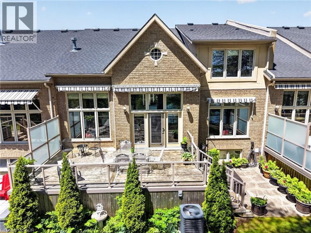 Single Family at 2- 35 SCULLERS Way, St. Catharines, Ontario - Photo 3 - RE/MAX Garden City Realty