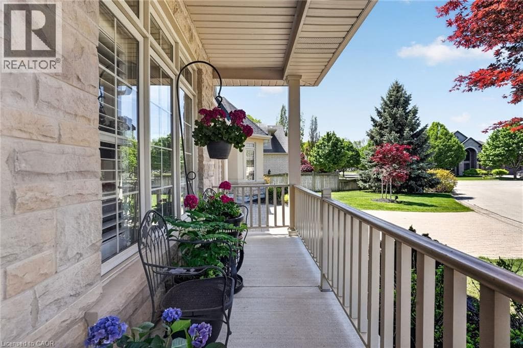 Single Family at 2- 35 SCULLERS Way, St. Catharines, Ontario - Photo 6 - RE/MAX Garden City Realty
