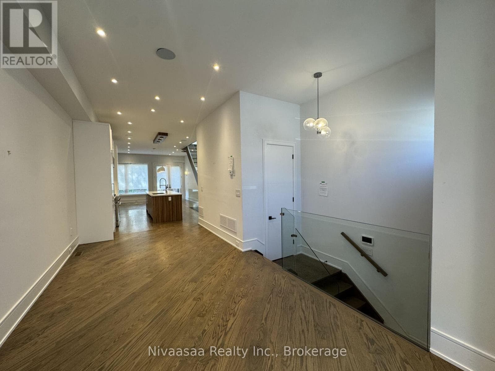 Single Family at 177 Ranleigh Avenue, Toronto (Lawrence Park North), Ontario - Photo 6 - RE/MAX Garden City Realty