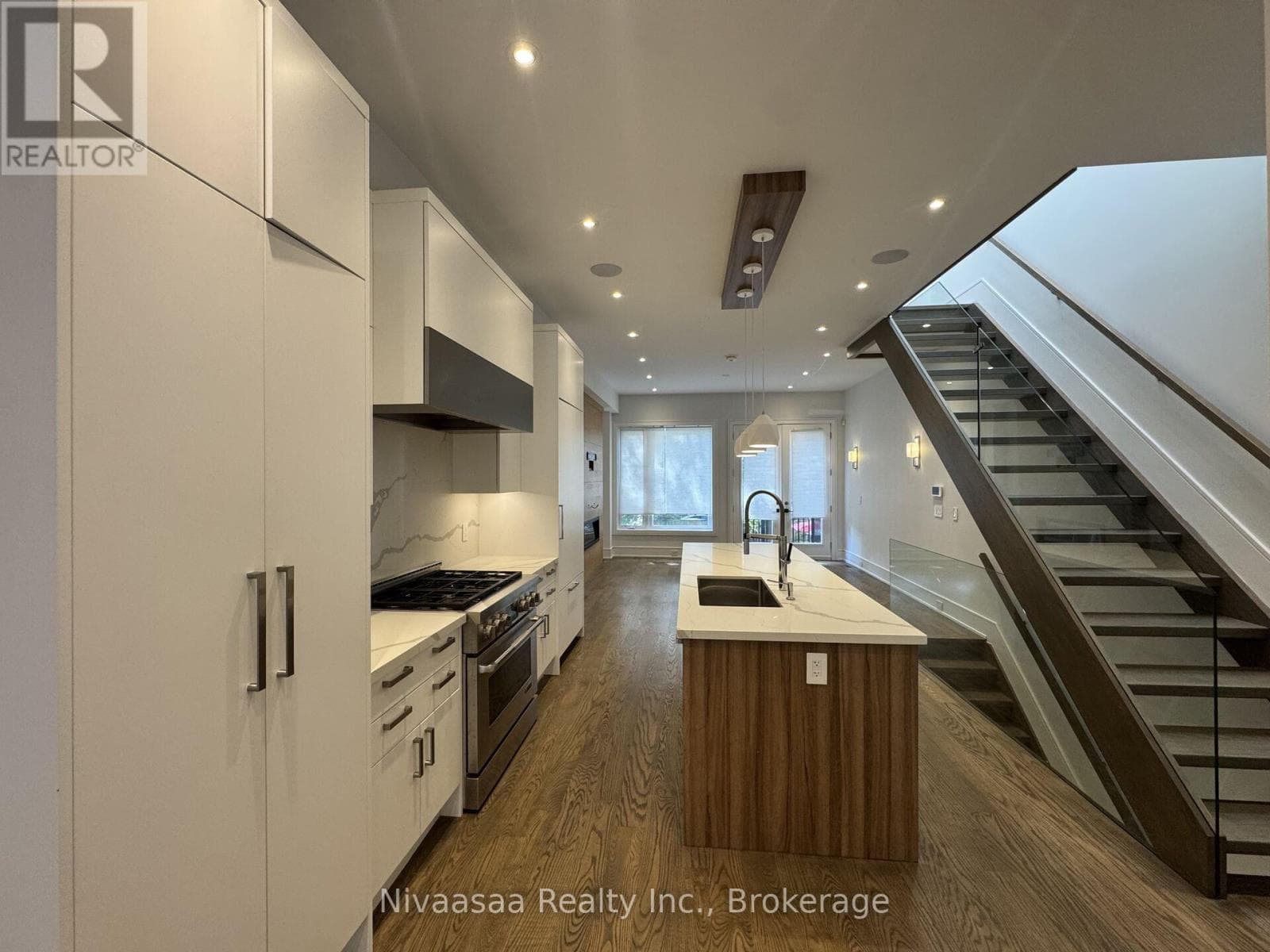 Single Family at 177 Ranleigh Avenue, Toronto (Lawrence Park North), Ontario - Photo 7 - RE/MAX Garden City Realty
