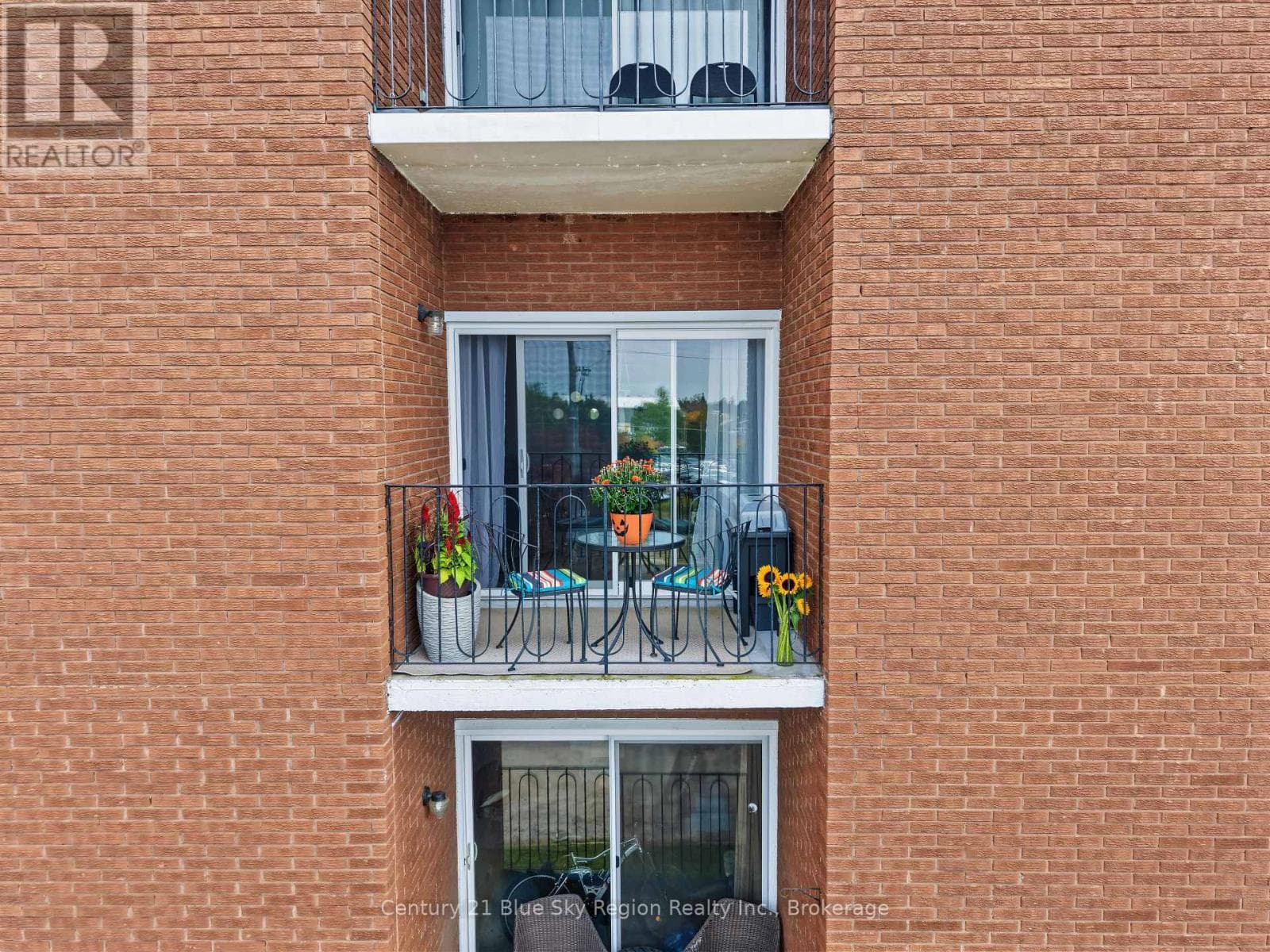 Single Family at 401- 122 Giroux Street, North Bay (Widdifield), Ontario - Photo 6 - RE/MAX Garden City Realty