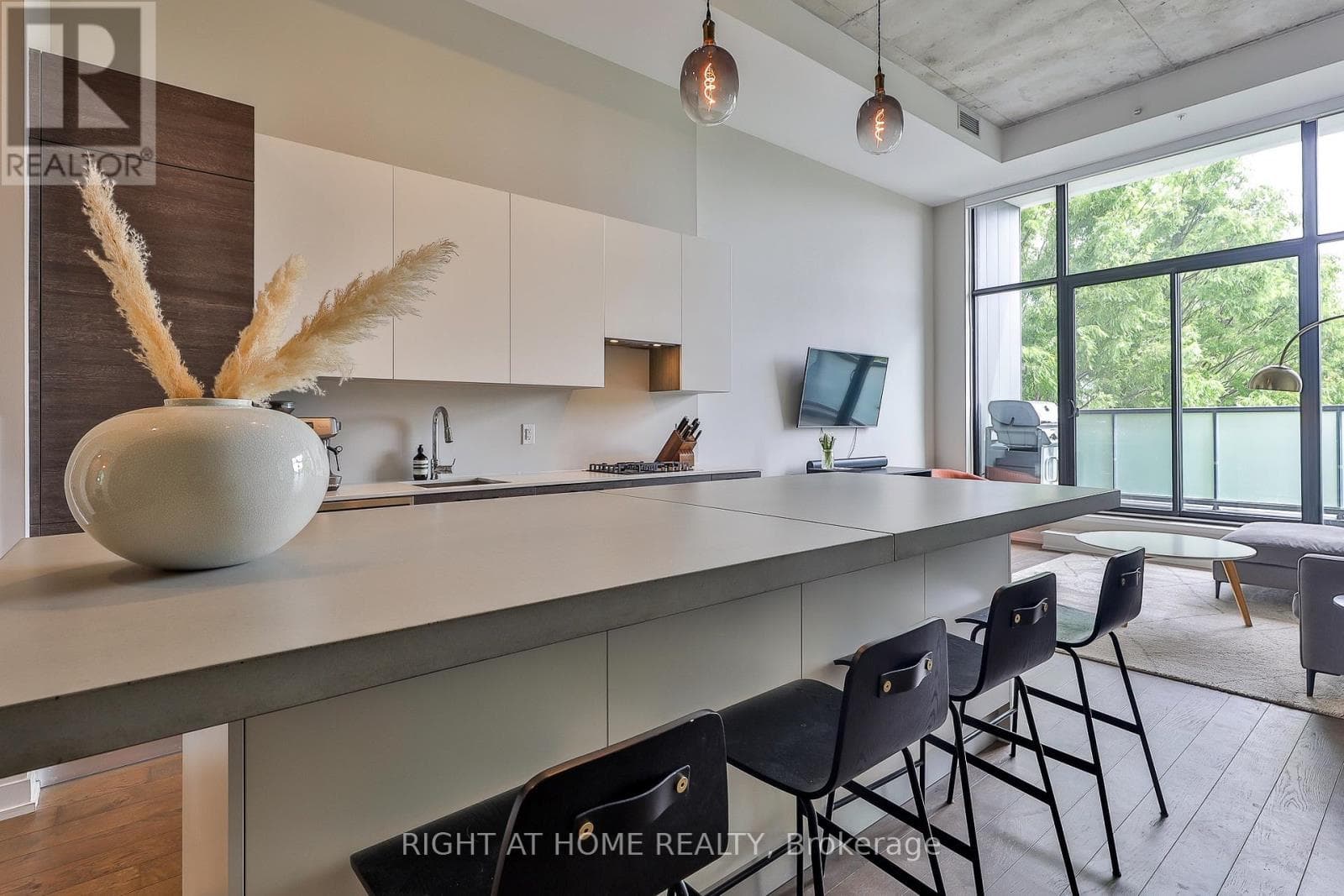 Single Family at 303- 530 Indian Grove, Toronto (Junction Area), Ontario - Photo 4 - RE/MAX Garden City Realty