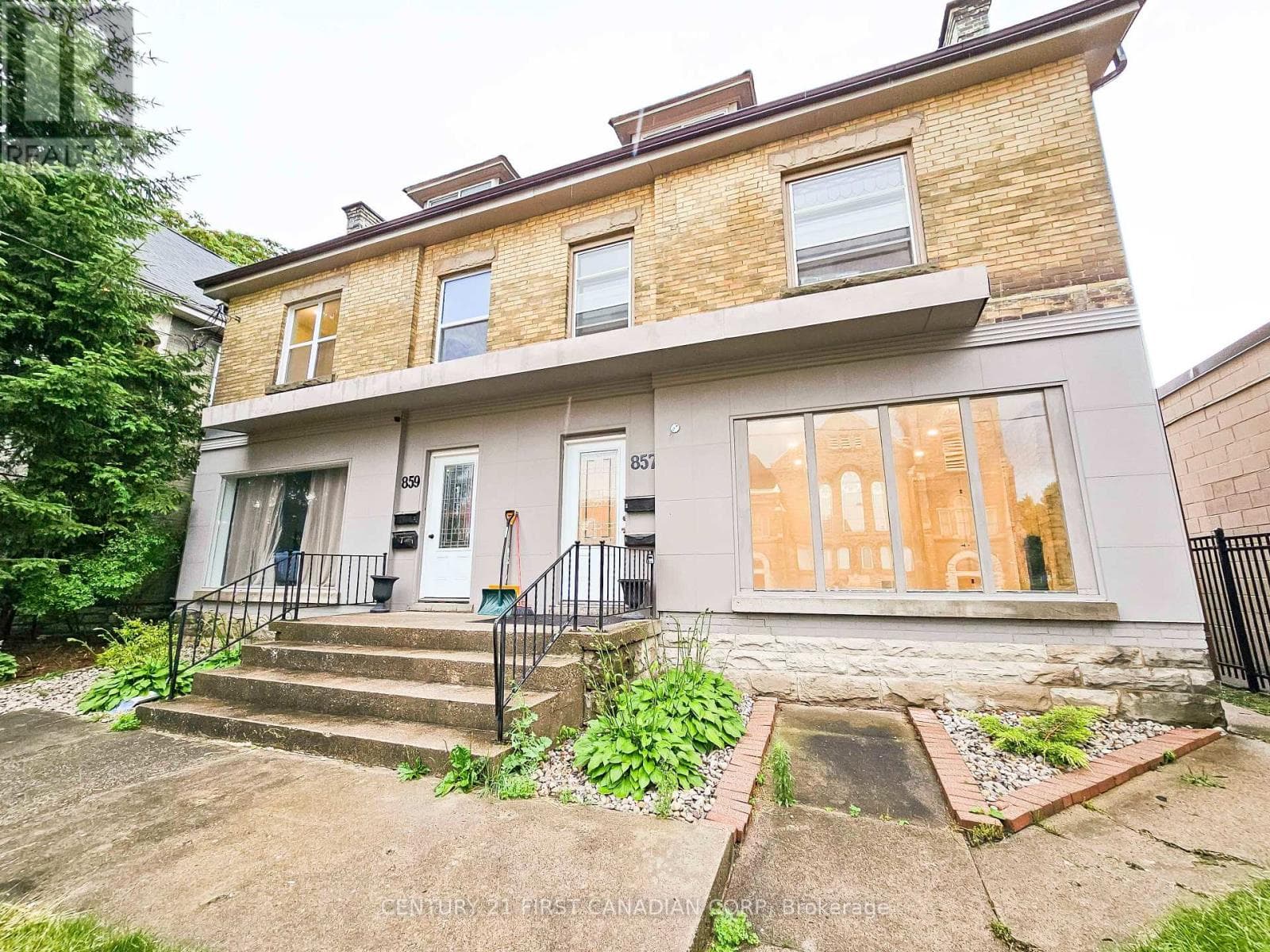 Multi-family at Apt 2- 859 Dundas Street, London East (East L), Ontario - Photo 2 - RE/MAX Garden City Realty