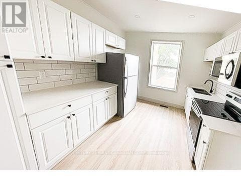 Multi-family at Apt 2- 859 Dundas Street, London East (East L), Ontario - Photo 4 - RE/MAX Garden City Realty