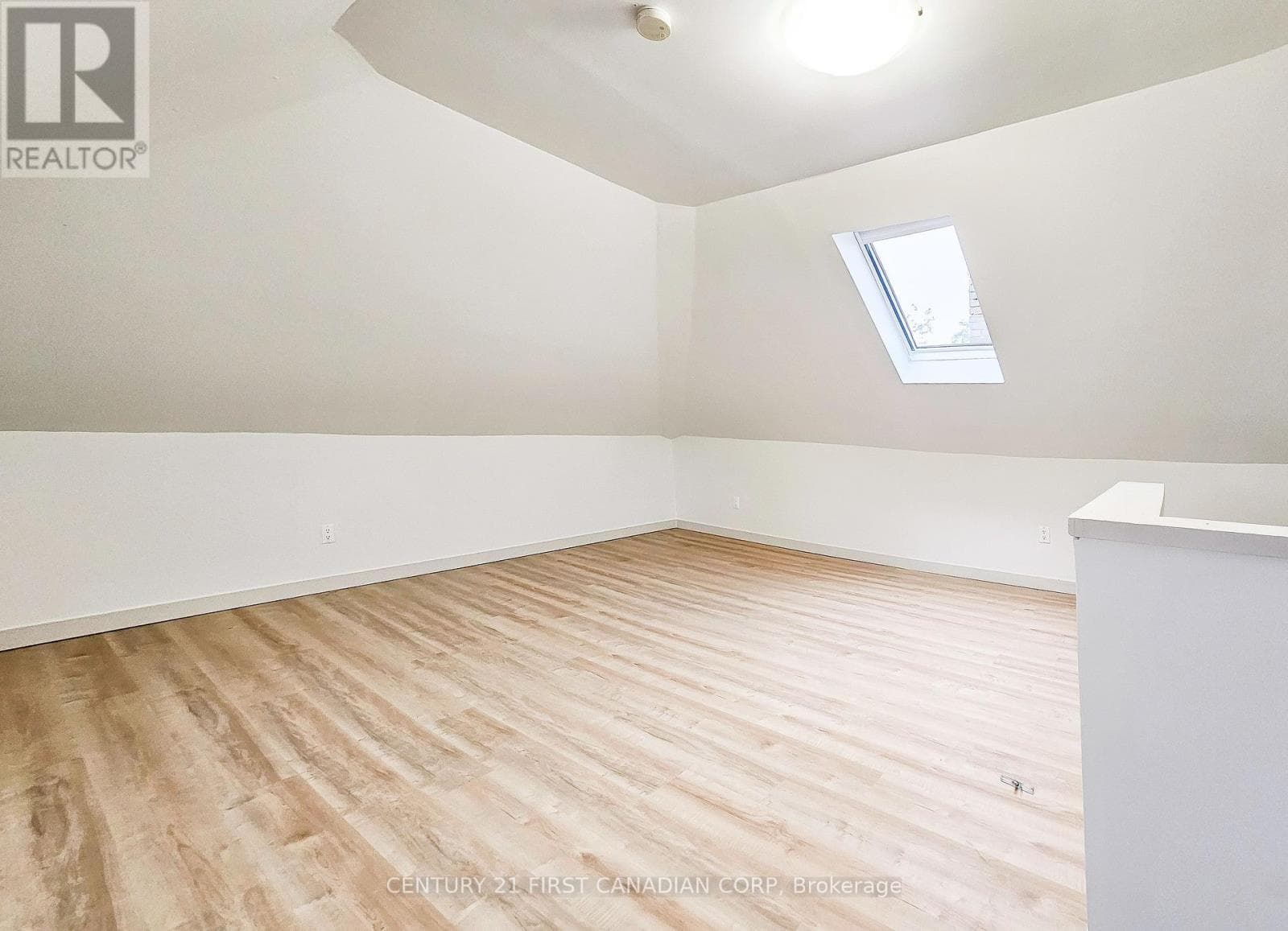 Multi-family at Apt 2- 859 Dundas Street, London East (East L), Ontario - Photo 8 - RE/MAX Garden City Realty
