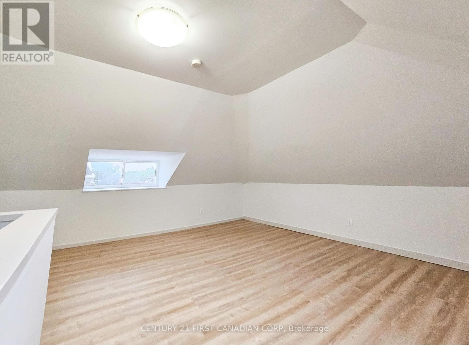 Multi-family at Apt 2- 859 Dundas Street, London East (East L), Ontario - Photo 9 - RE/MAX Garden City Realty