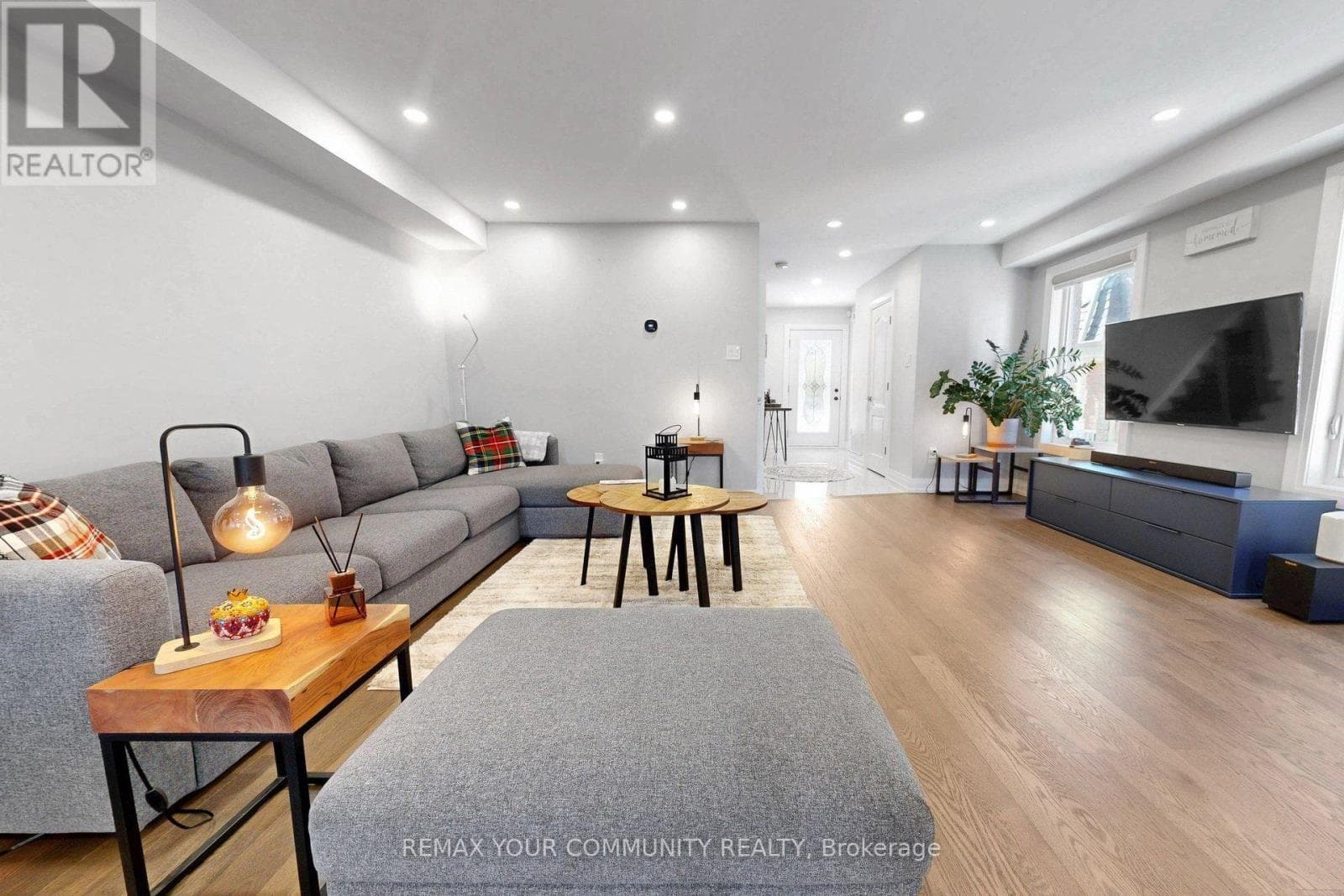 Single Family at 64 Mugford Road, Aurora (Bayview Wellington), Ontario - Photo 10 - RE/MAX Garden City Realty