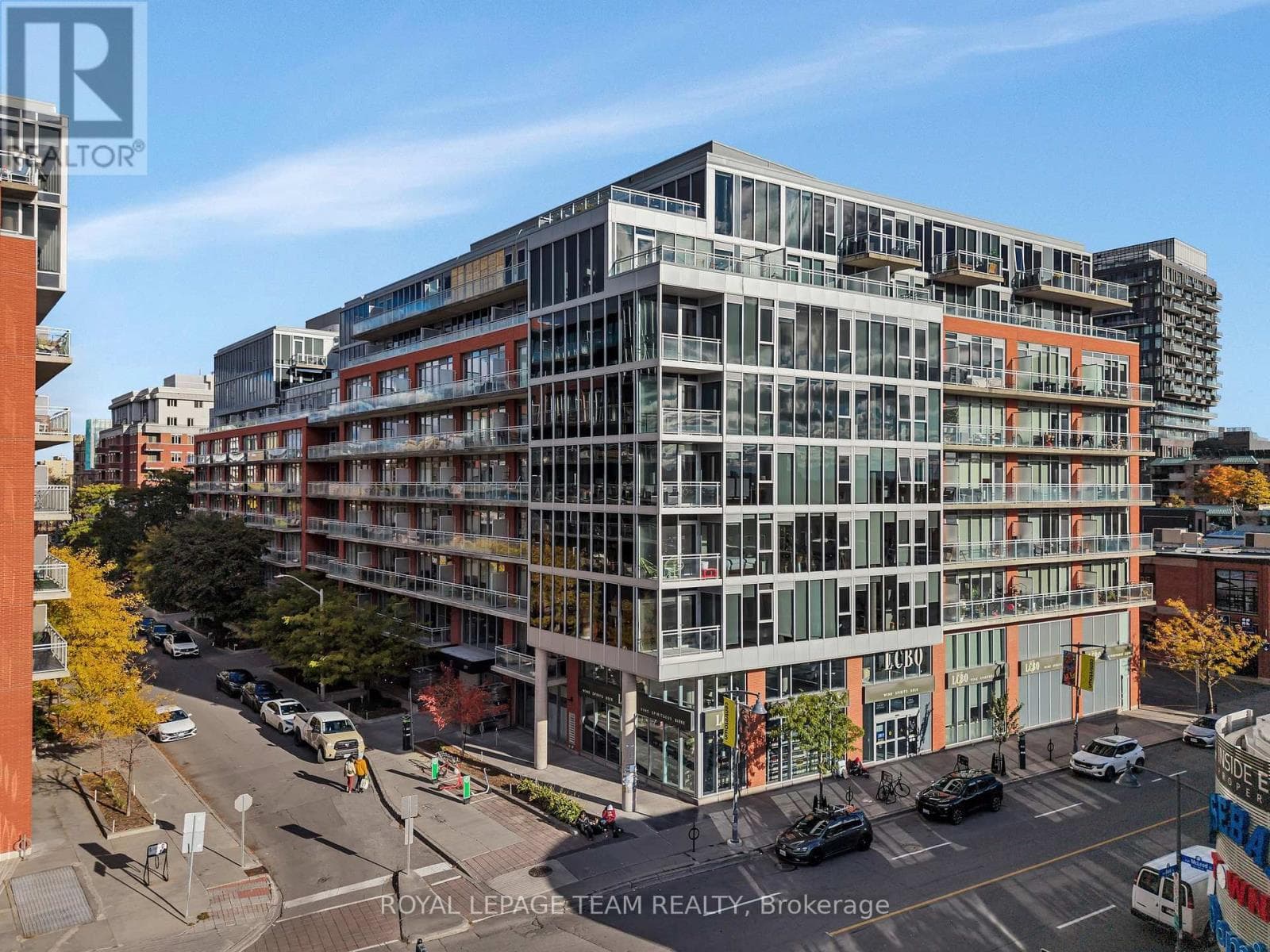 905- 360 Mcleod Street