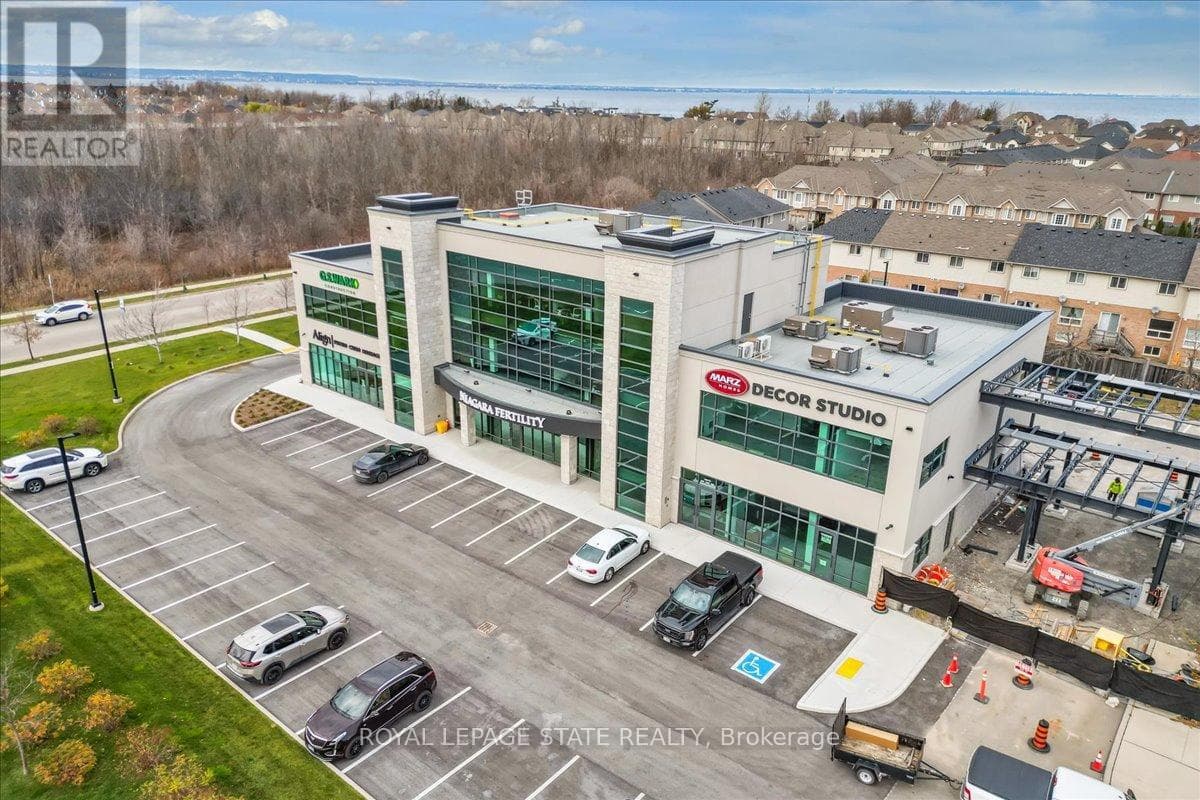 Office at 821 North Service Road, Hamilton (Lakeshore), Ontario - Photo 2 - RE/MAX Garden City Realty