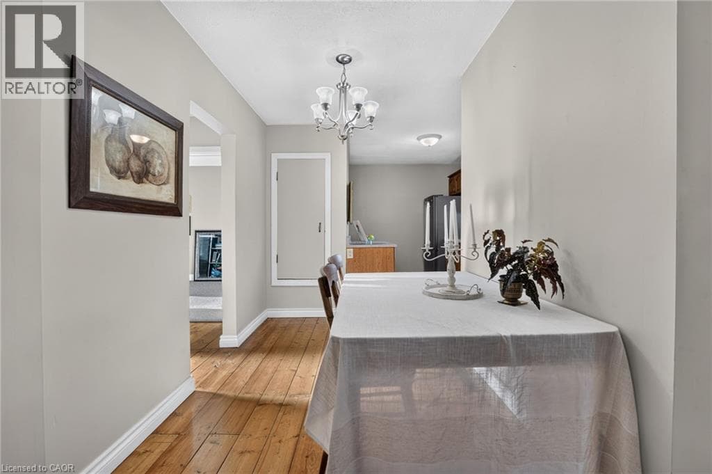 Single Family at 416 BARTLETT Avenue, Grimsby, Ontario - Photo 10 - RE/MAX Garden City Realty