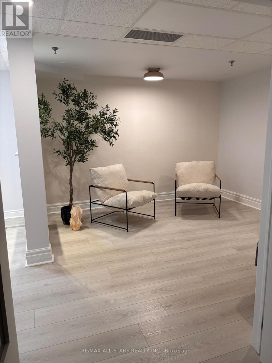 Retail at 3B- 38 Wellington Street, Aurora (Aurora Village), Ontario - Photo 6 - RE/MAX Garden City Realty