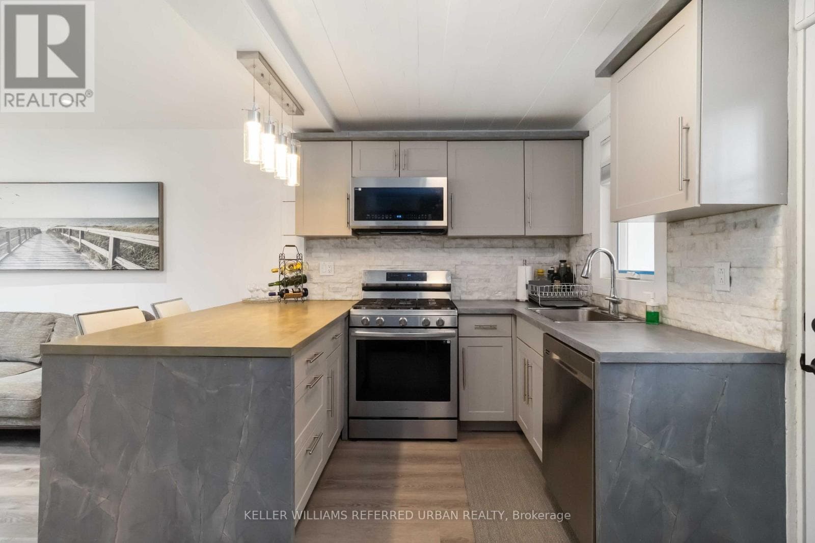 310 Senlac Road