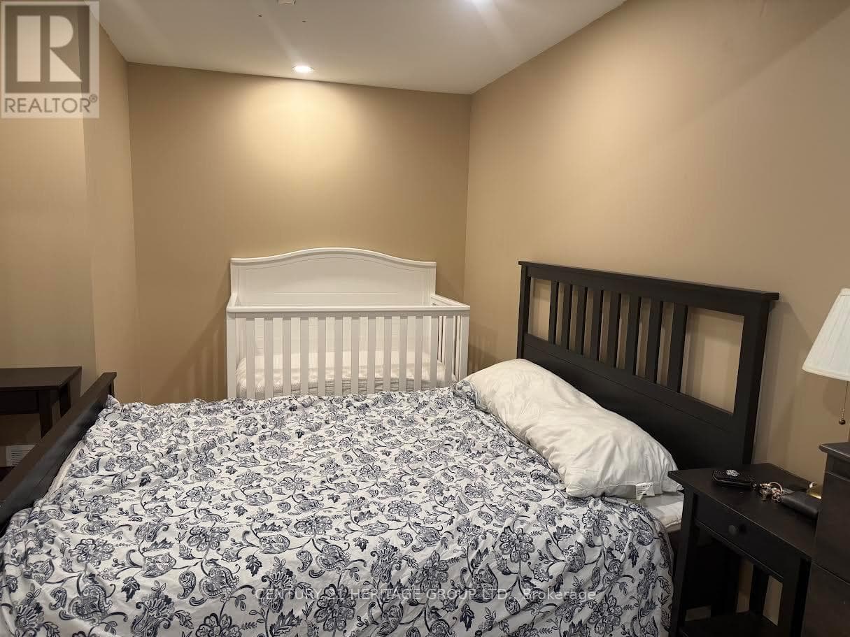 Single Family at Bsmt- 154 Hollandview Trail, Aurora (Bayview Wellington), Ontario - Photo 5 - RE/MAX Garden City Realty