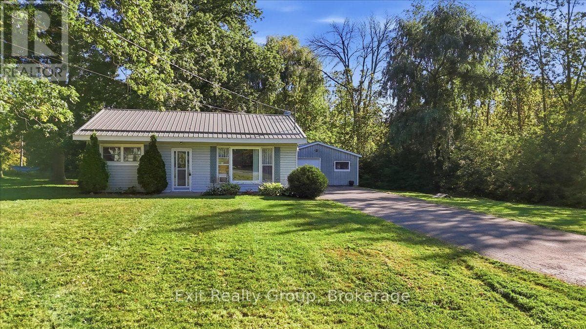 Single Family at 129 Harcourt Road, Quinte West (Murray Ward), Ontario - Photo 3 - RE/MAX Garden City Realty
