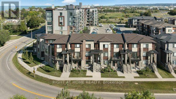 5- 590 North Service Road