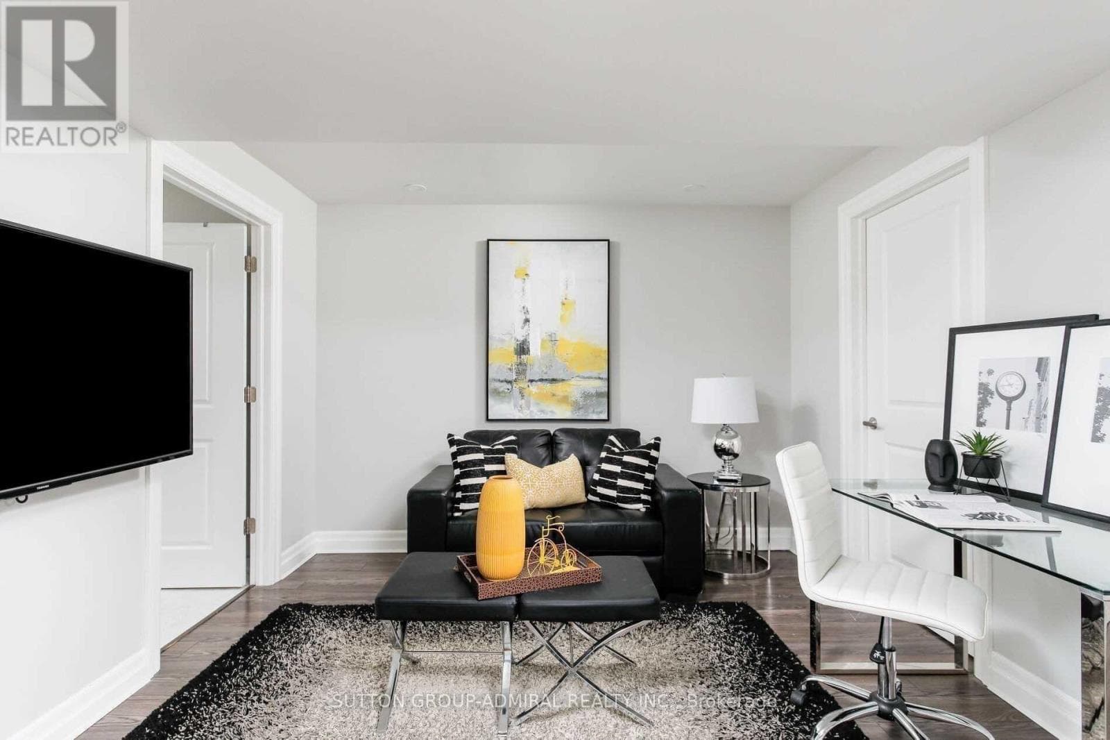 Single Family at Bsmnt- 278 Armadale Avenue, Toronto (Runnymede-Bloor West Village), Ontario - Photo 4 - RE/MAX Garden City Realty