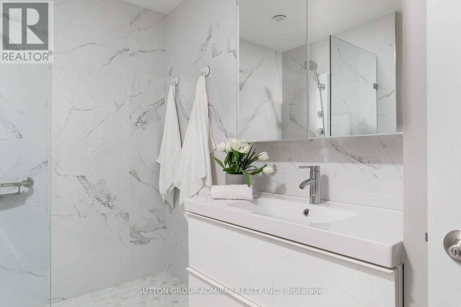 Single Family at Bsmnt- 278 Armadale Avenue, Toronto (Runnymede-Bloor West Village), Ontario - Photo 8 - RE/MAX Garden City Realty