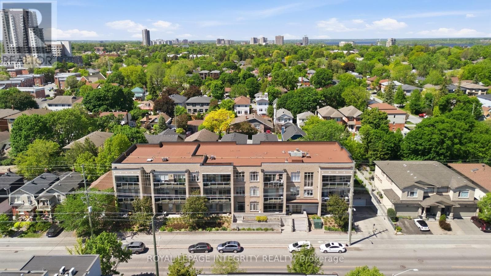 310- 682 Churchill Avenue