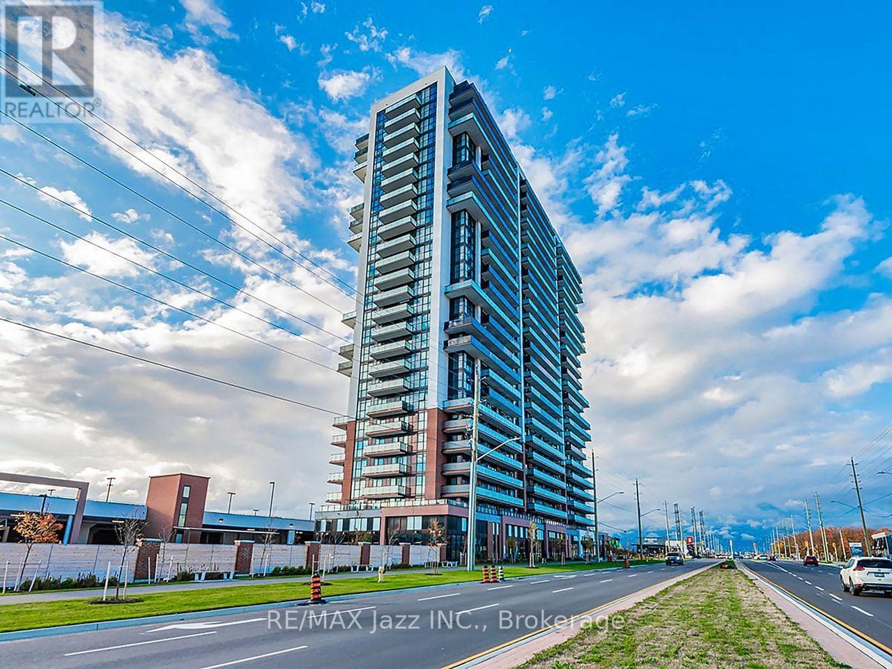 2001- 2550 Simcoe Street