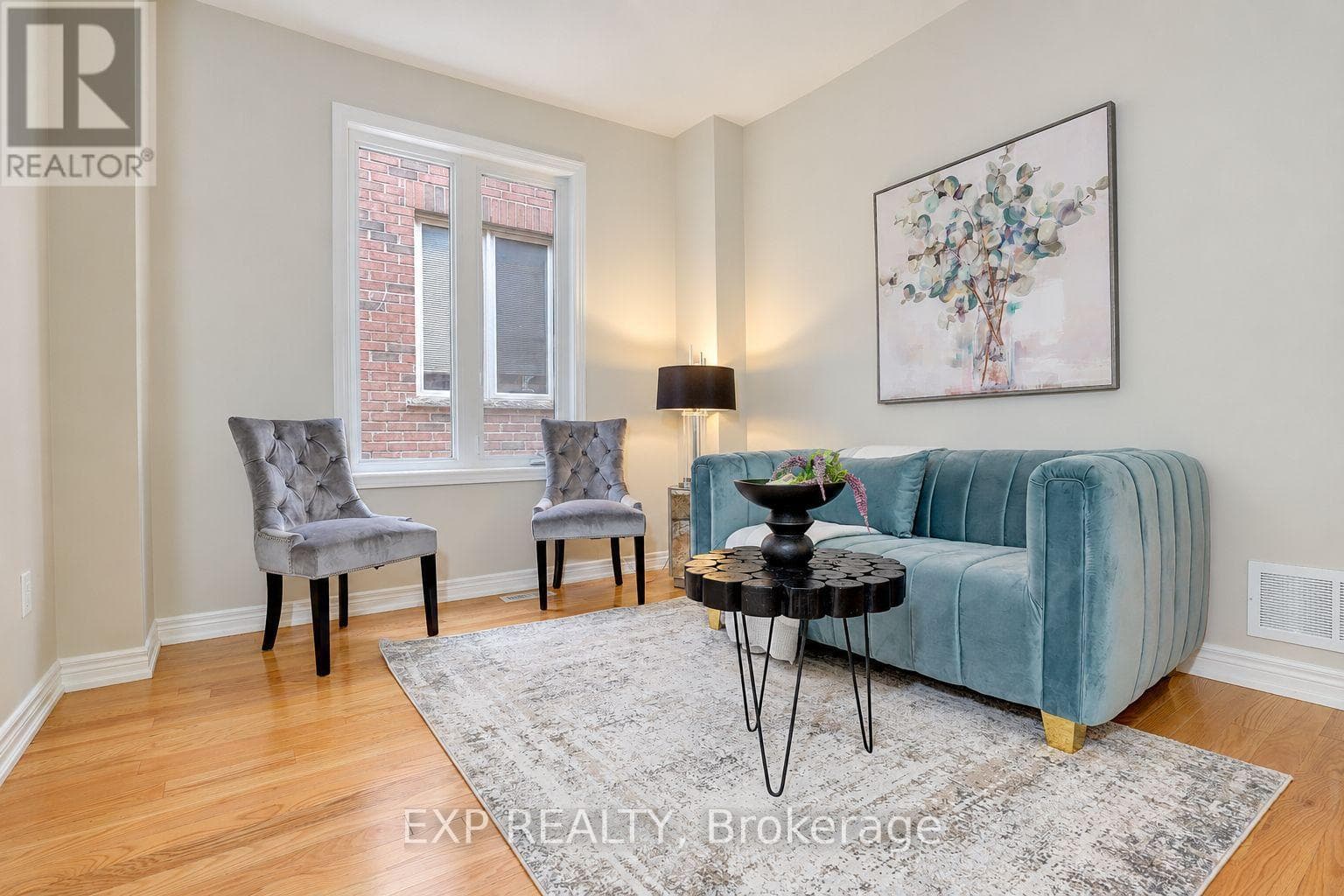 Single Family at 240 Aspenwood Drive, Newmarket (Woodland Hill), Ontario - Photo 5 - RE/MAX Garden City Realty