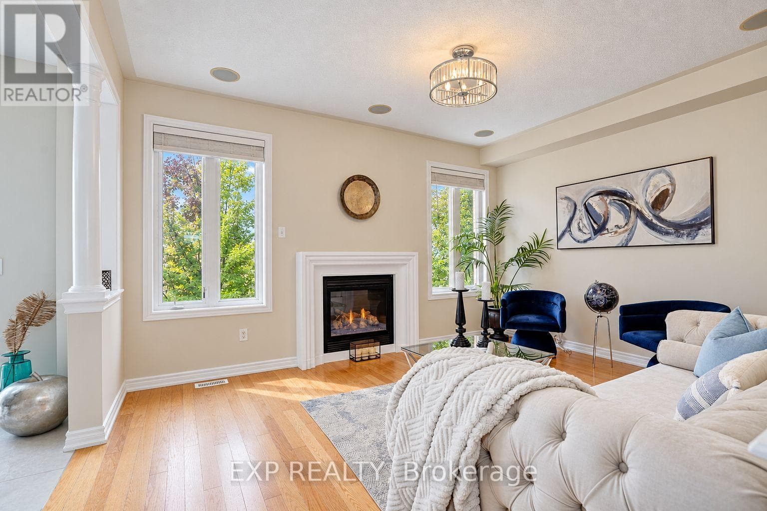 Single Family at 240 Aspenwood Drive, Newmarket (Woodland Hill), Ontario - Photo 8 - RE/MAX Garden City Realty