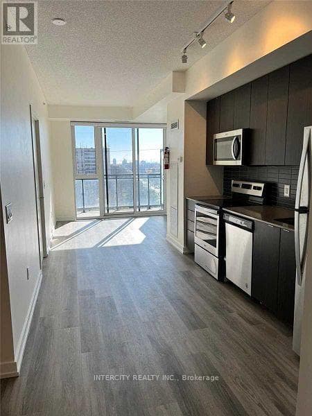 Single Family at 812- 3237 Bayview Avenue, Toronto (Bayview Woods-Steeles), Ontario - Photo 7 - RE/MAX Garden City Realty