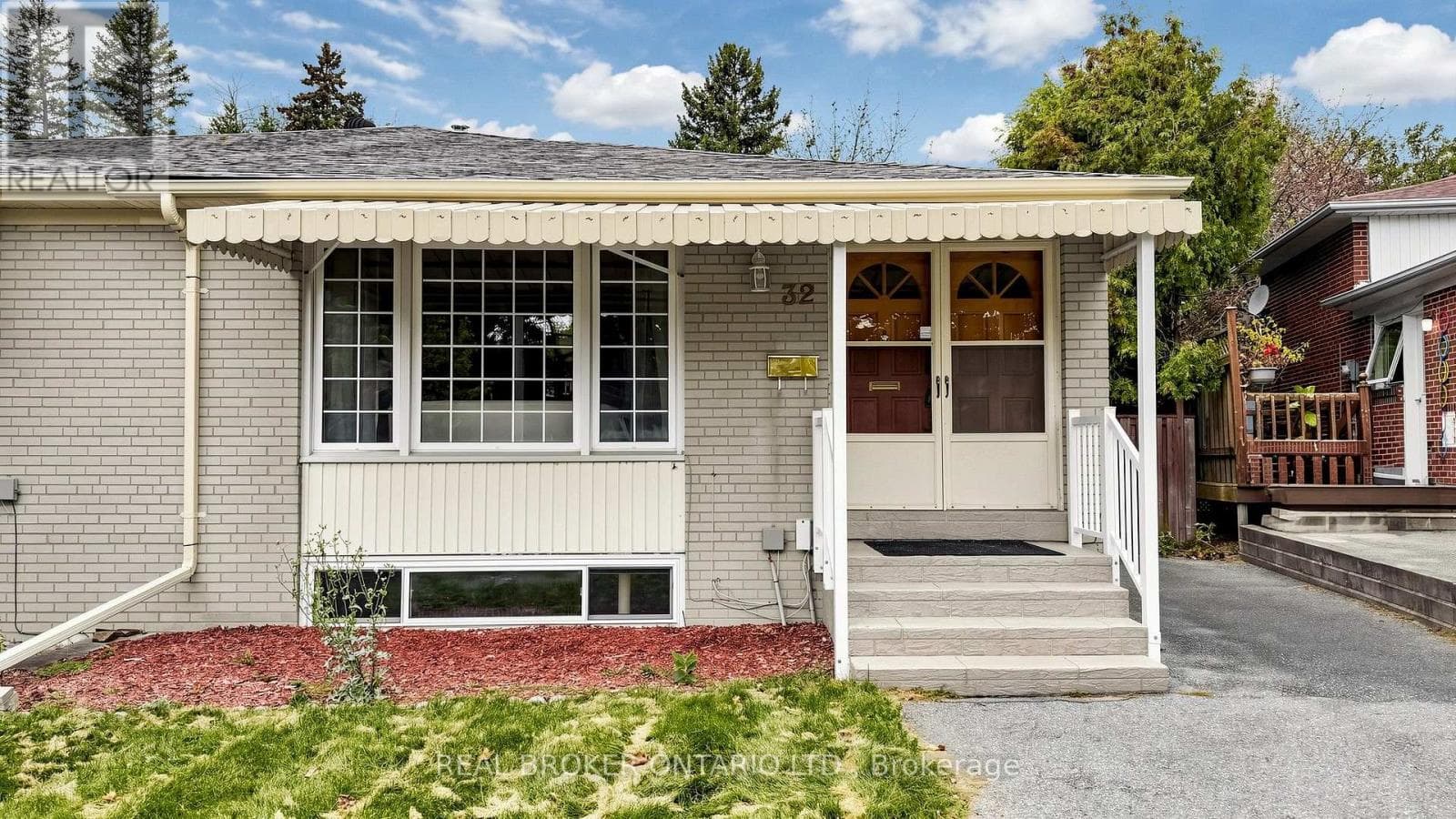 32 Cairnside Crescent