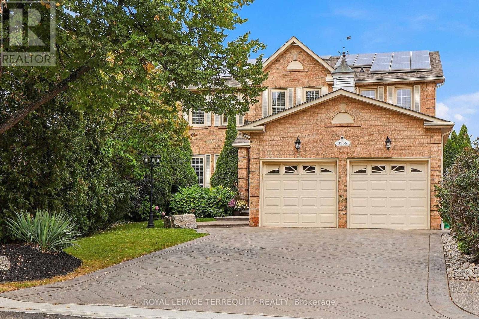 3956 Chadburn Crescent