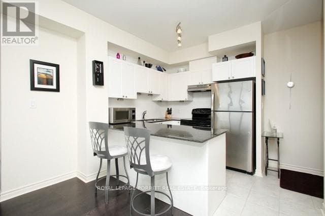 Single Family at 1109- 3865 Lake Shore Boulevard, Toronto (Long Branch), Ontario - Photo 4 - RE/MAX Garden City Realty