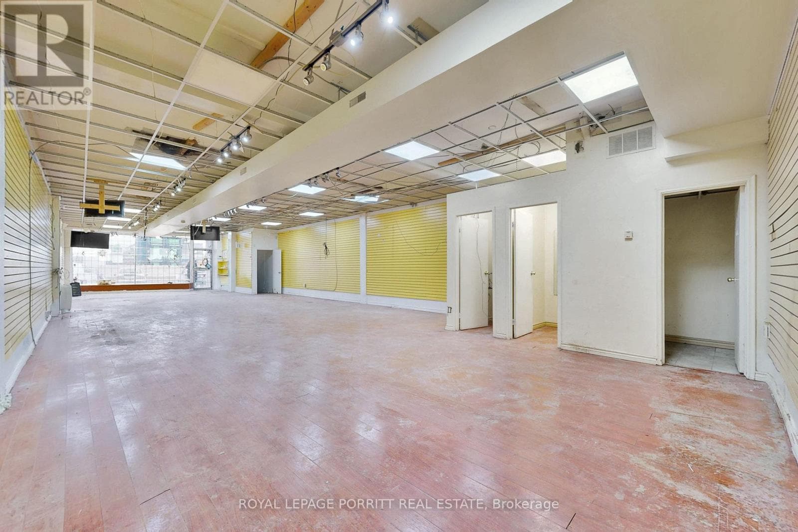 Retail at Store- 2651 Eglinton Avenue, Toronto (Kennedy Park), Ontario - Photo 6 - RE/MAX Garden City Realty