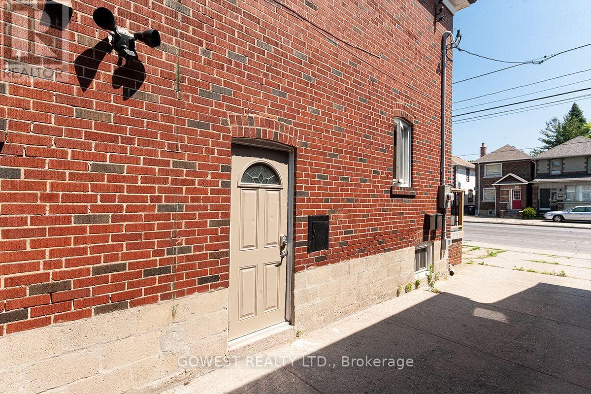 Single Family at 2- 480 Jane Street, Toronto (Runnymede-Bloor West Village), Ontario - Photo 2 - RE/MAX Garden City Realty