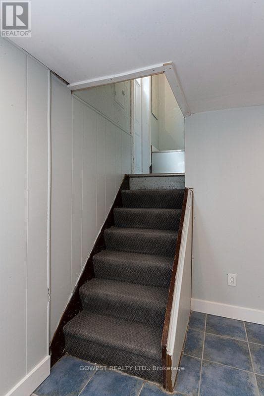 Single Family at 2- 480 Jane Street, Toronto (Runnymede-Bloor West Village), Ontario - Photo 3 - RE/MAX Garden City Realty