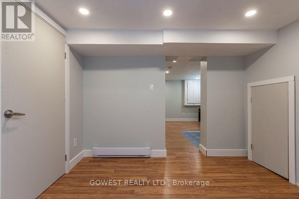 Single Family at 2- 480 Jane Street, Toronto (Runnymede-Bloor West Village), Ontario - Photo 8 - RE/MAX Garden City Realty