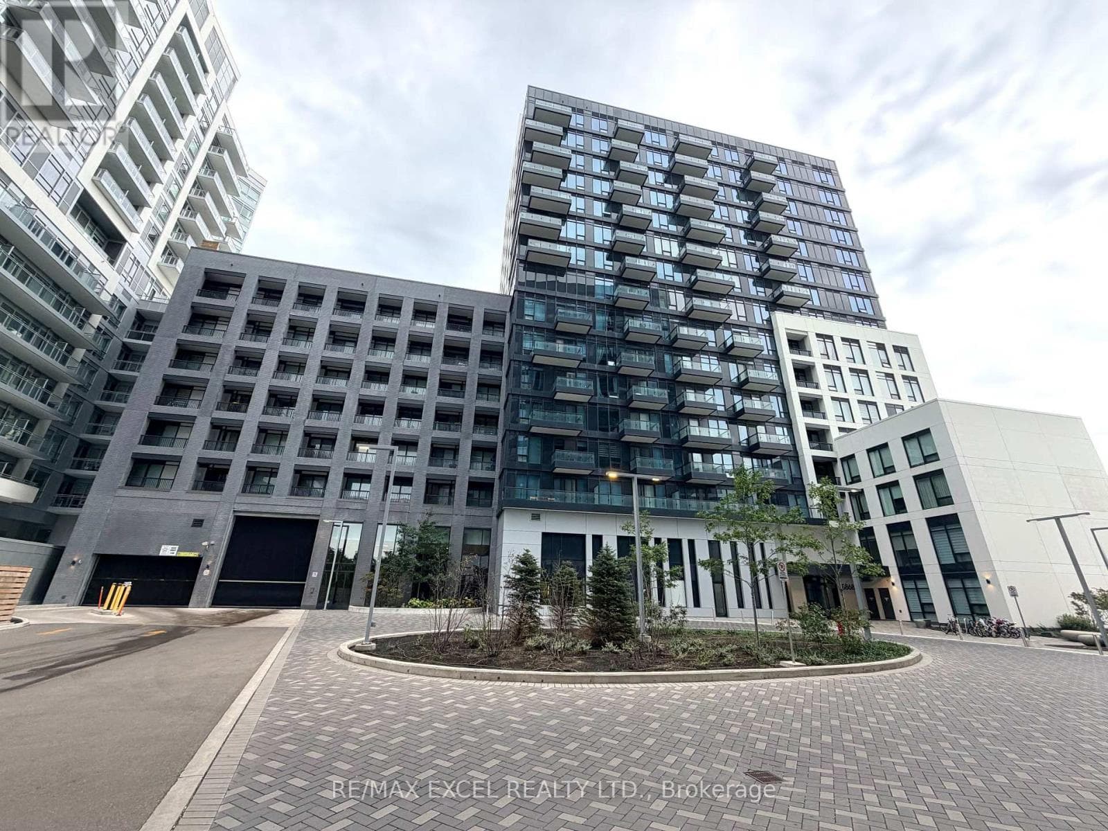 809E- 8868 Yonge Street