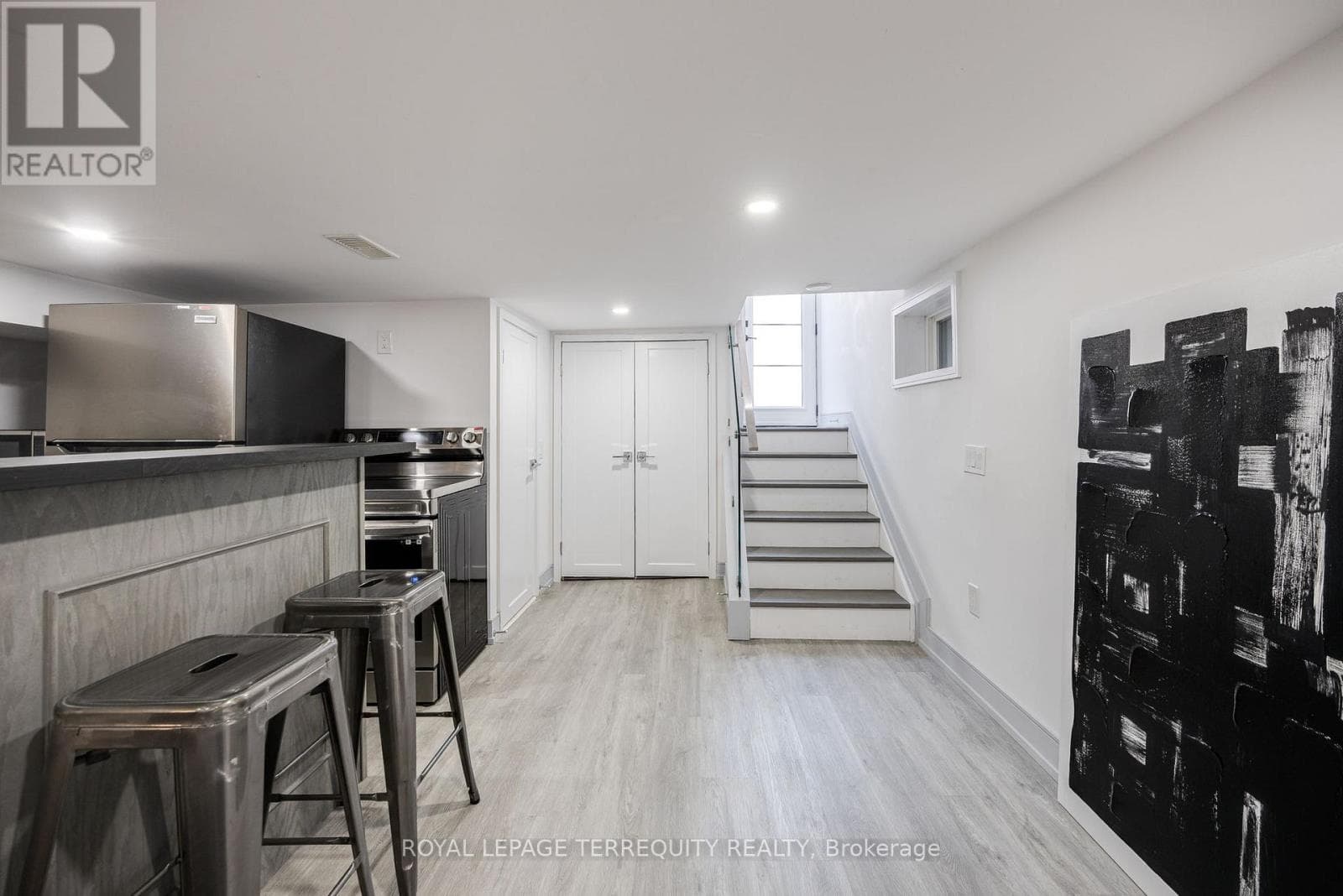 Single Family at Bsmt- 668 Indian Road, Toronto (High Park North), Ontario - Photo 6 - RE/MAX Garden City Realty