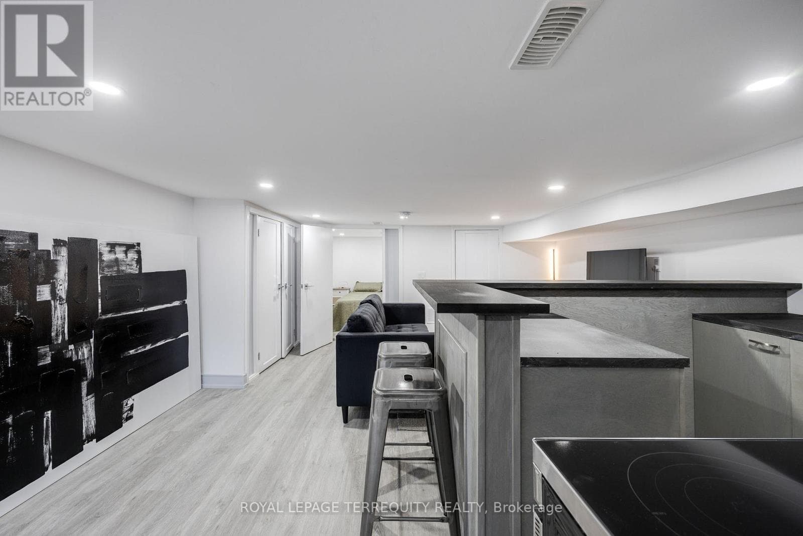 Single Family at Bsmt- 668 Indian Road, Toronto (High Park North), Ontario - Photo 9 - RE/MAX Garden City Realty