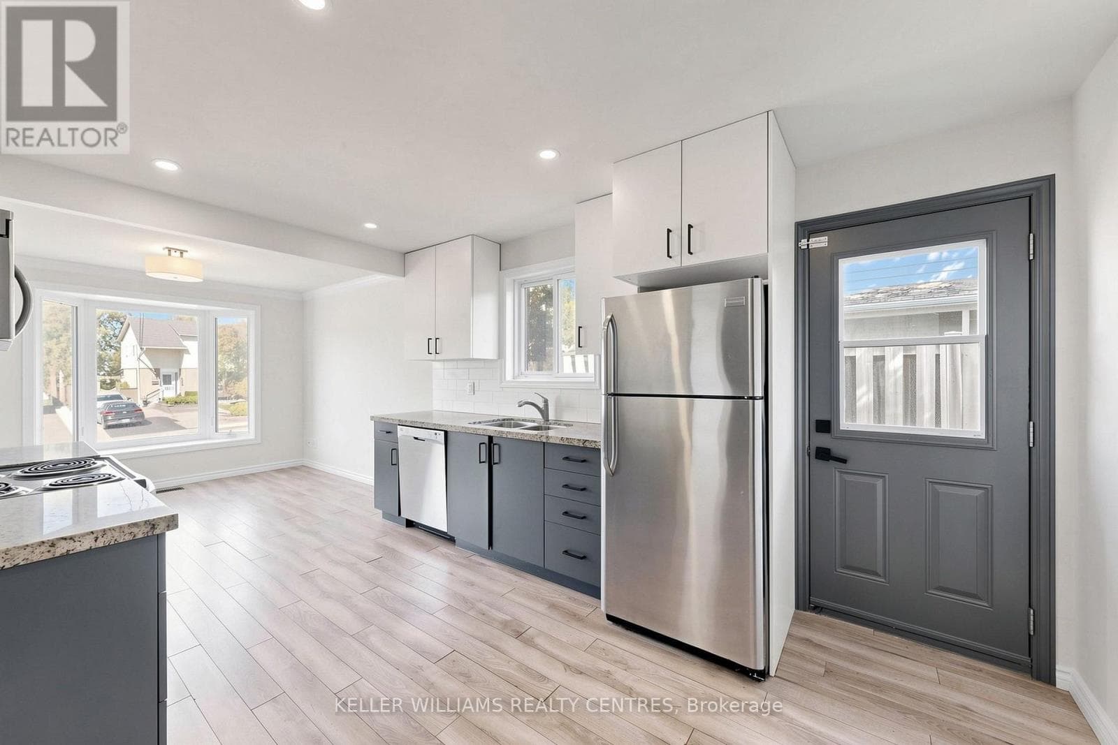 Upper- 807 Greenfield Crescent