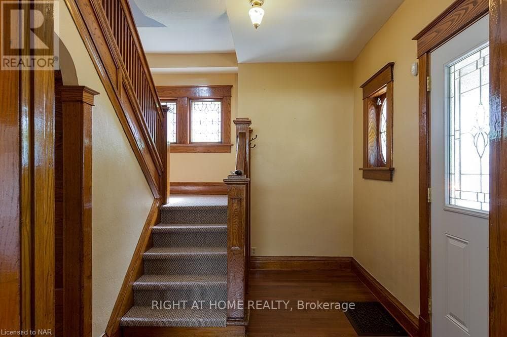 Single Family at 5266 Heywood Avenue, Niagara Falls (Cherrywood), Ontario - Photo 2 - RE/MAX Garden City Realty