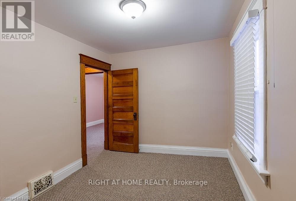 Single Family at 5266 Heywood Avenue, Niagara Falls (Cherrywood), Ontario - Photo 8 - RE/MAX Garden City Realty