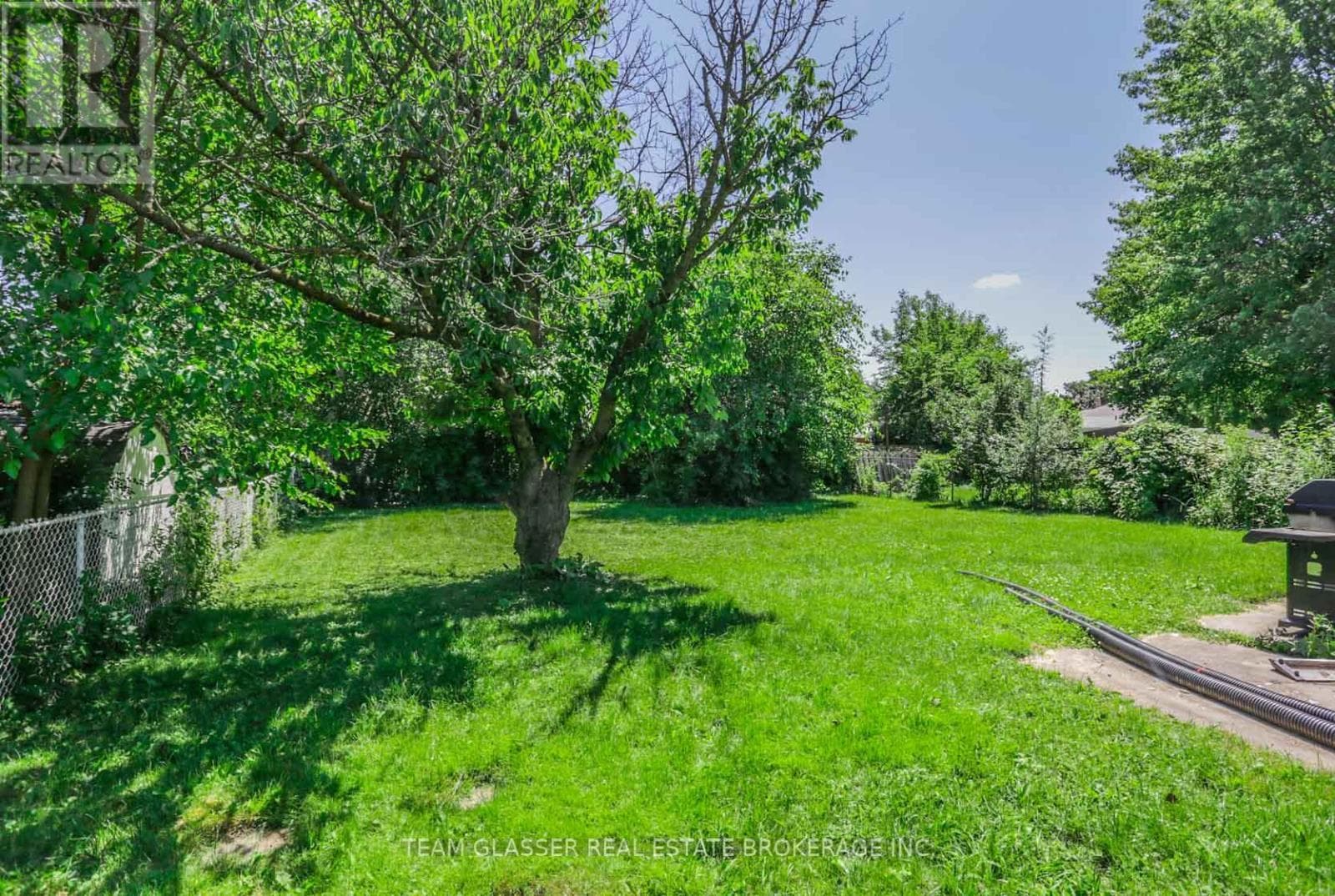 Single Family at 1563 Dale Street, London East (East H), Ontario - Photo 4 - RE/MAX Garden City Realty