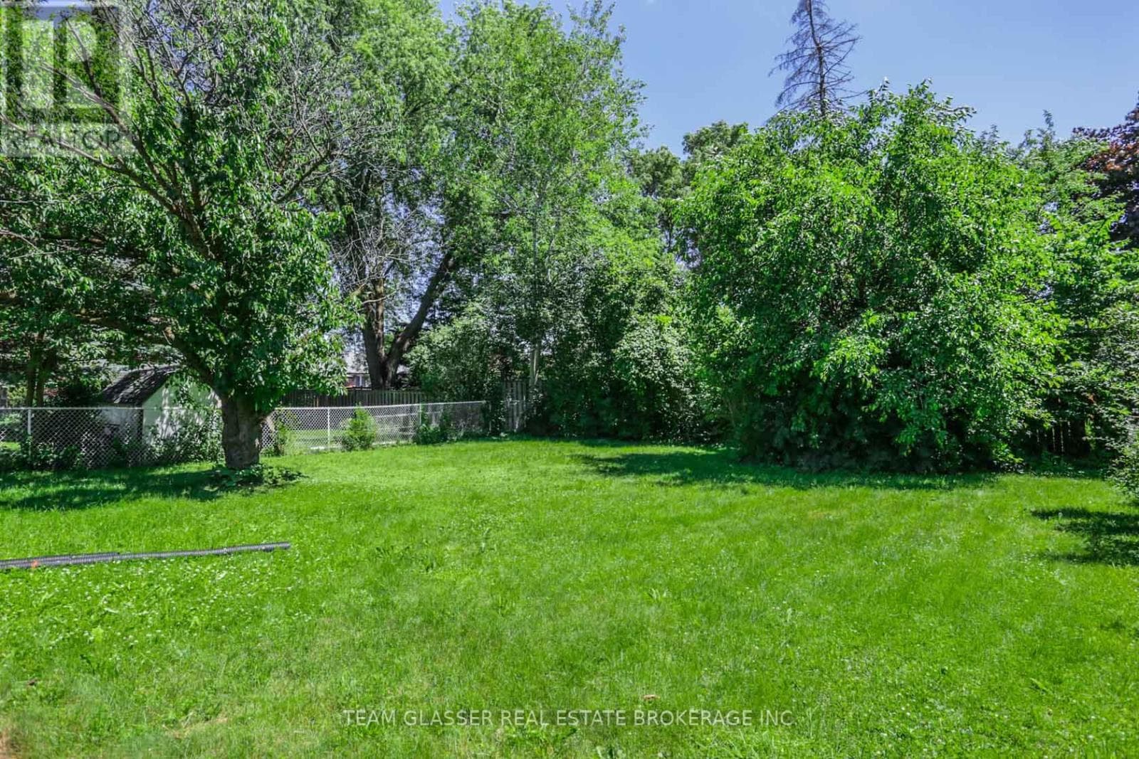 Single Family at 1563 Dale Street, London East (East H), Ontario - Photo 8 - RE/MAX Garden City Realty