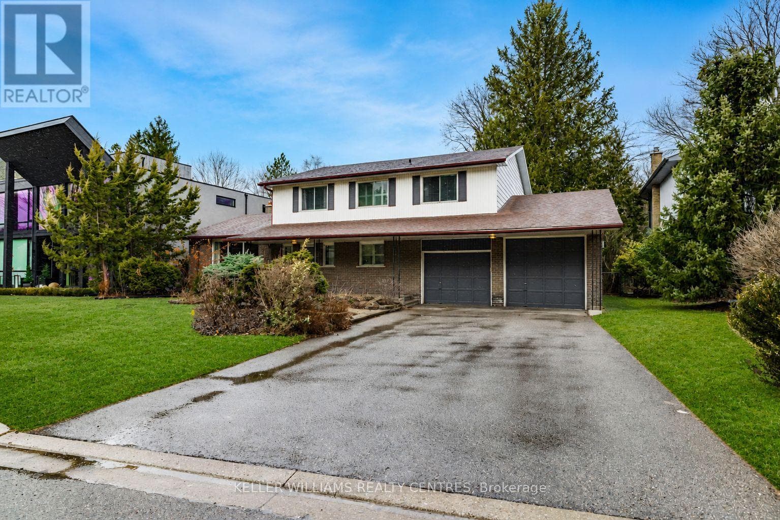 Single Family at 10 Hawthorne Lane, Aurora (Aurora Village), Ontario - Photo 7 - RE/MAX Garden City Realty