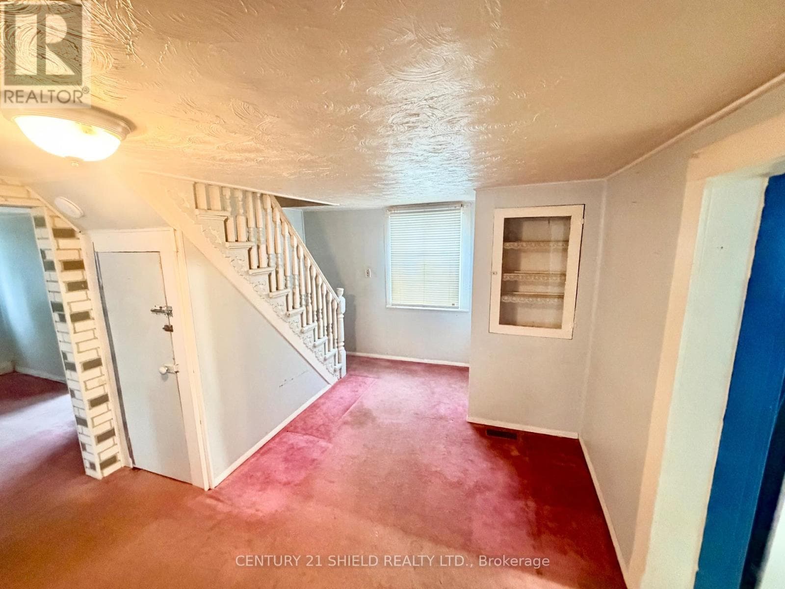 Single Family at 419 Bedford Street, Cornwall, Ontario - Photo 6 - RE/MAX Garden City Realty